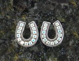 5-475213 Finishing Touch Channel Horseshoe Earrings - Auror sku 5-475213