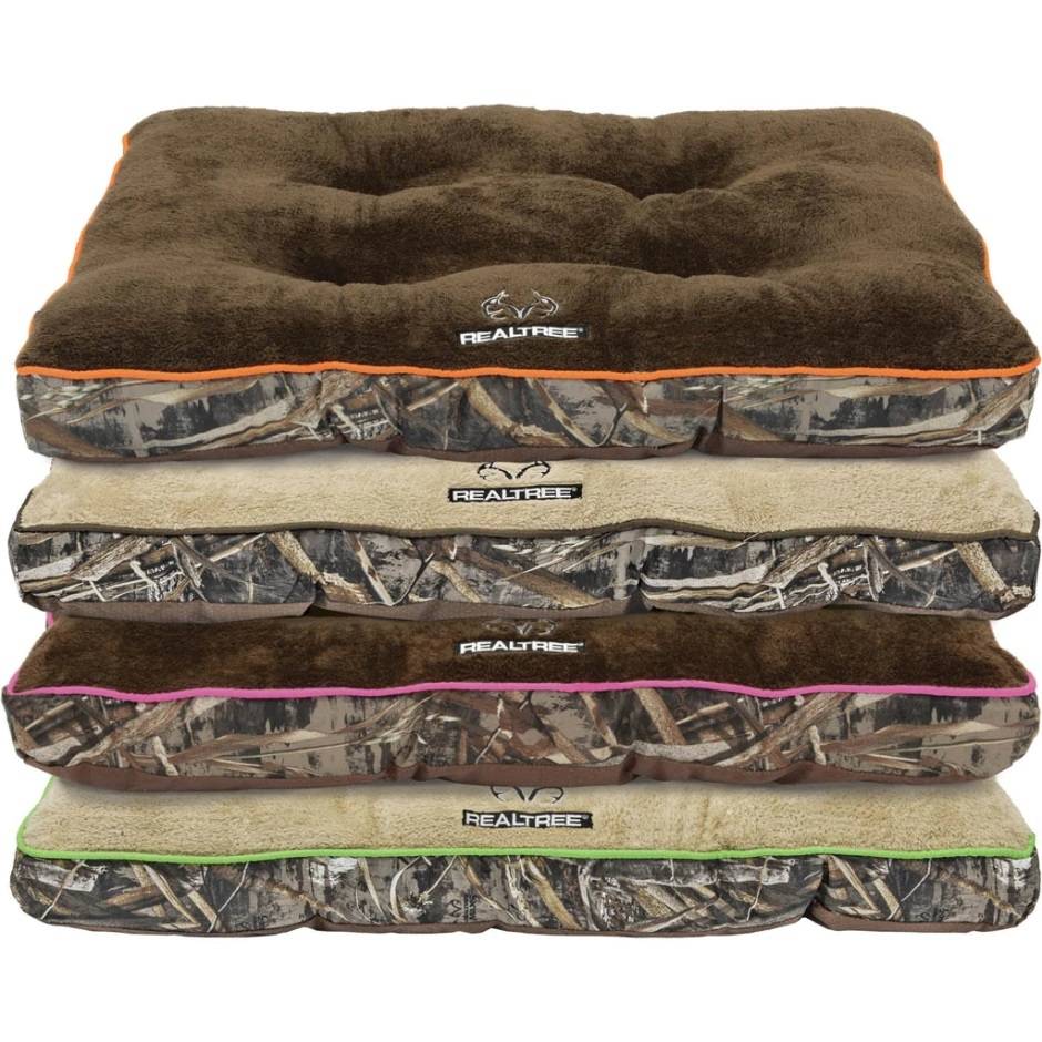 Realtree Max5 Tufted Gusset Dog Bed