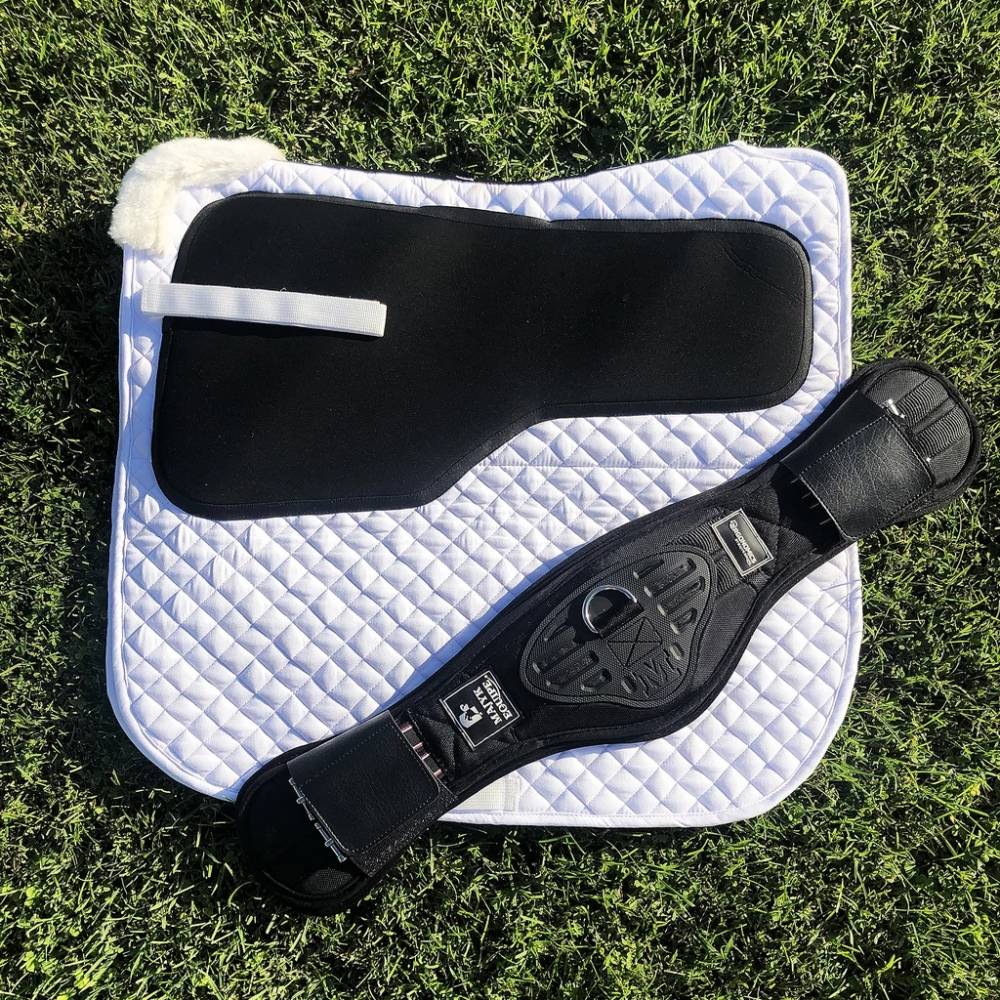 Majyk Equipe Dressage/Endurance Girth with Spur Saver Buckle Covers