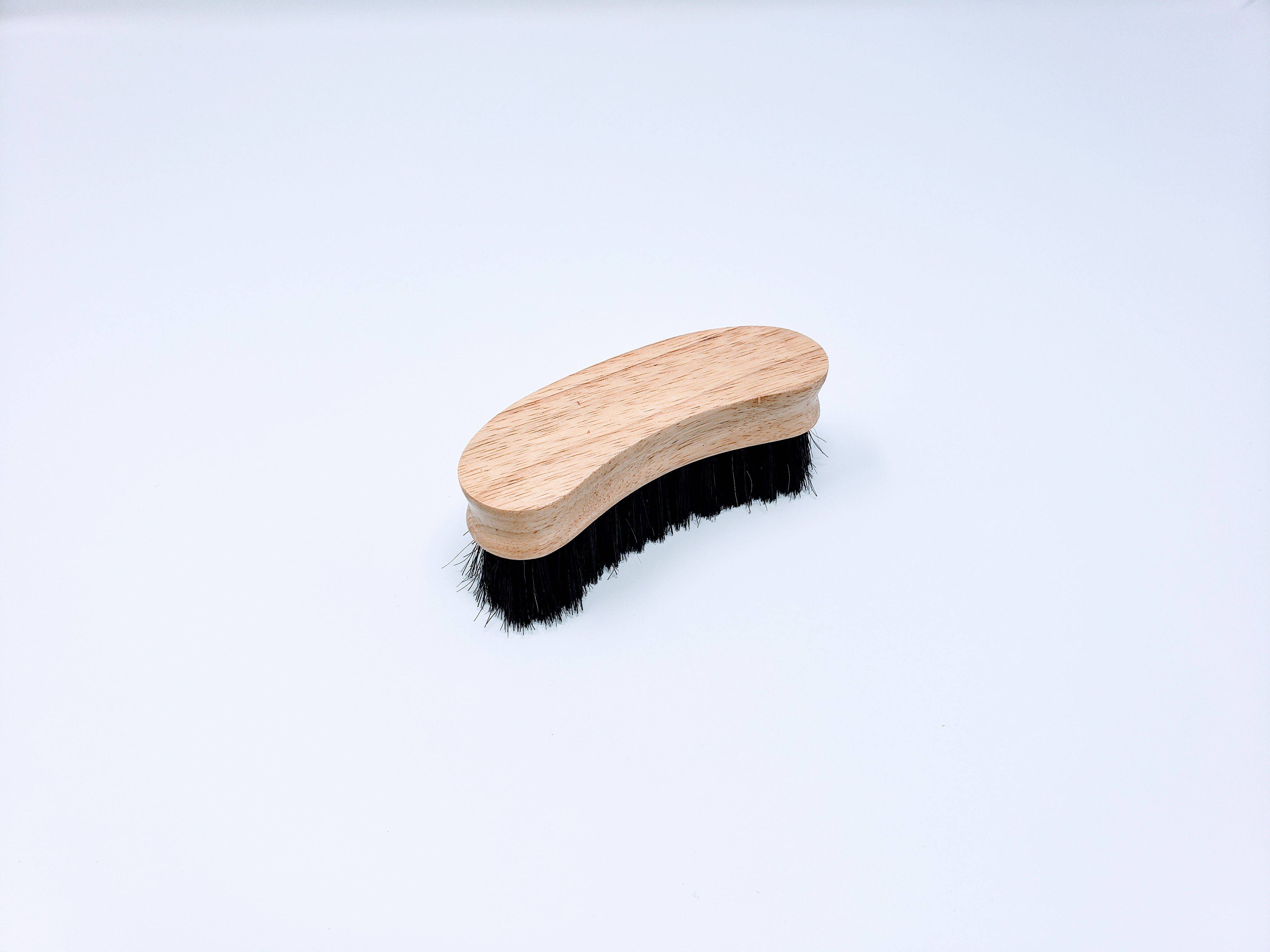 4-303777 Legends Horsehair Crescent Face Brush Black Beauty sku 4-303777