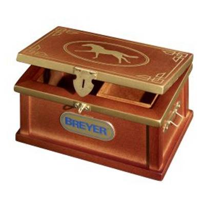 5-610145 Breyer Traditional Deluxe Tack Box sku 5-610145