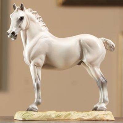 5-610237 Breyer A Kings Mount Resin Horse sku 5-610237