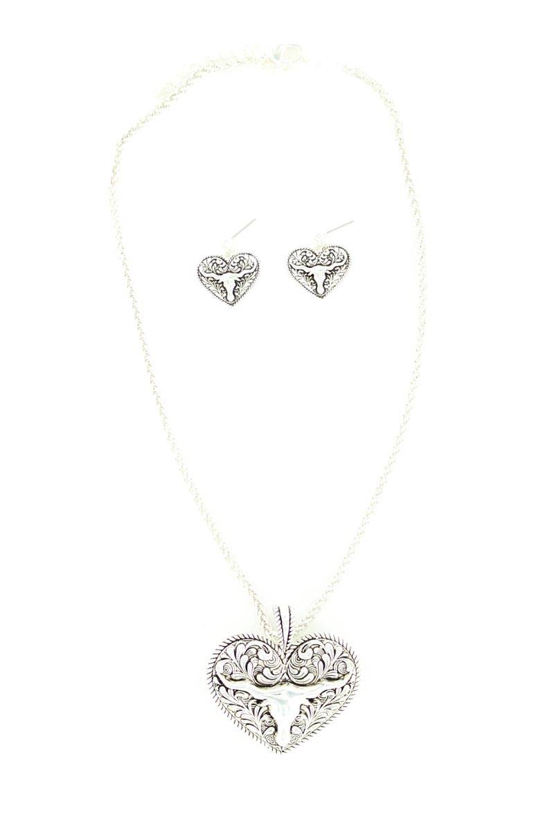 5-676148 Blazin Roxx Longhorn/Heart Pendant Necklace Set sku 5-676148