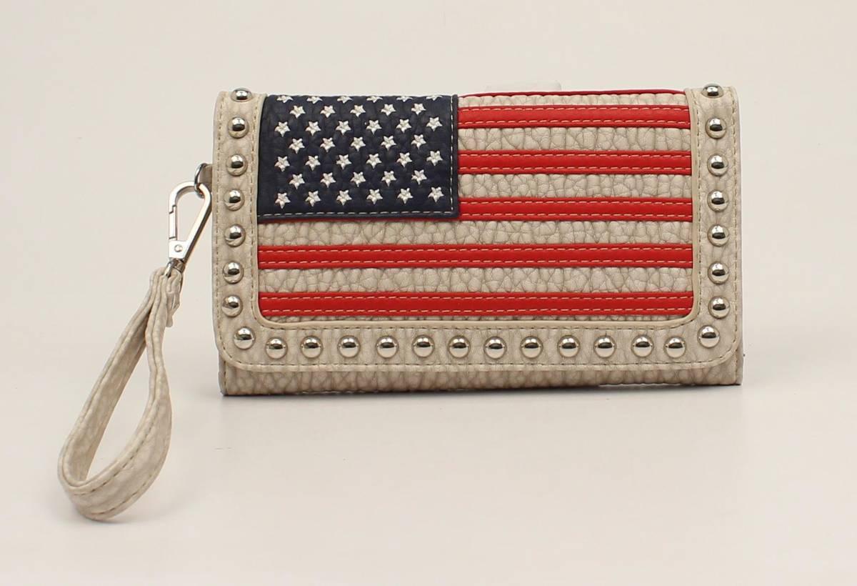 Nocona Americana American Flag Clutch