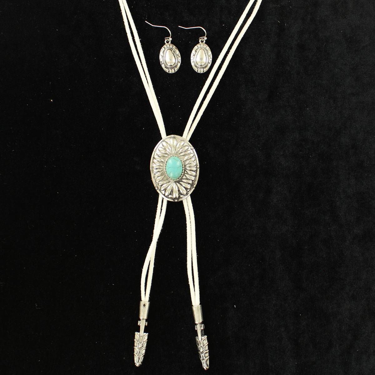 Blazin Roxx Oval Concho Bolo Style Necklace And Earrings Set