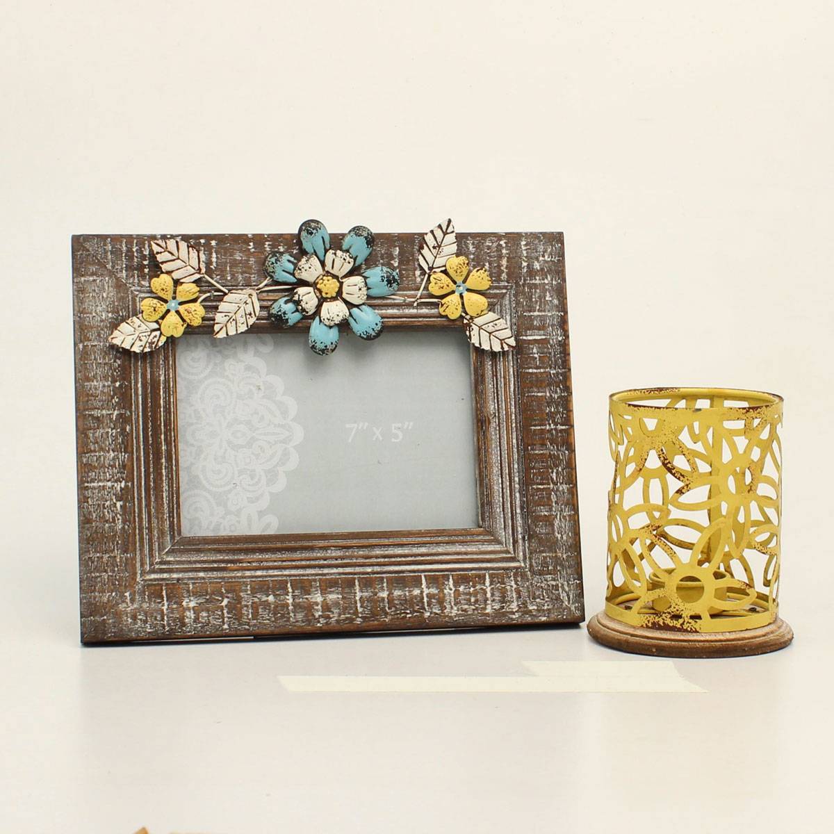 Western Moments Distressed Frame And Wire Candle Gift Set