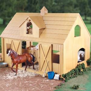 Breyer Deluxe Barn